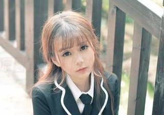 青豆客 – 无法抗拒的施忆佳：双马尾美图，原图直接让你进小女孩模式！