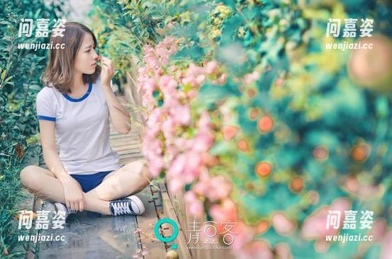 青豆客-美昕Yumi 青豆客 - 美昕Yumi与她的皮衣图集:没有闪光灯的时刻,透着别样的气息。