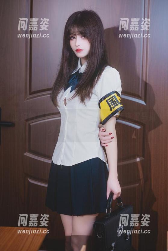 鹿八岁baby 说好的福利呢?鹿八岁baby带来双马尾少女写真,不撩不休