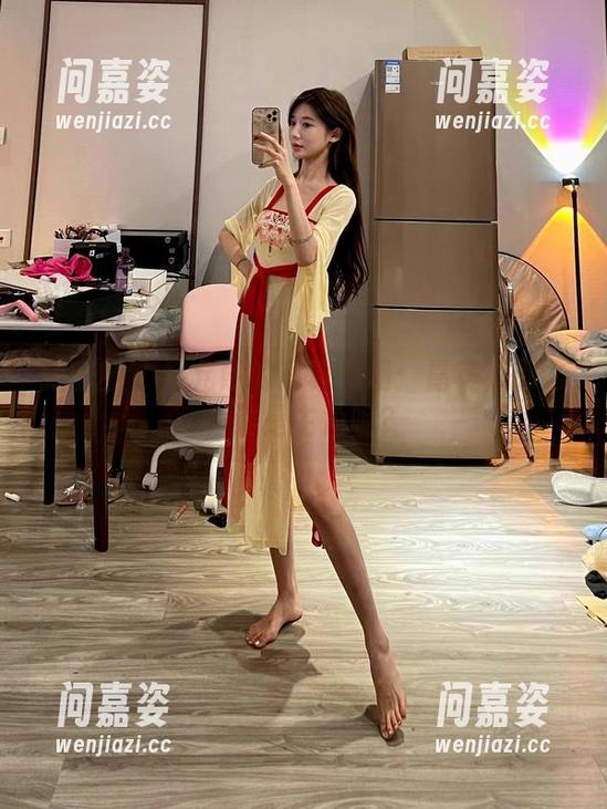 黎允熙 微密圈 - 黎允熙的写真图册:嘉宾?那么,谁是主角呢?